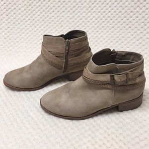 Suede Booties (tan)